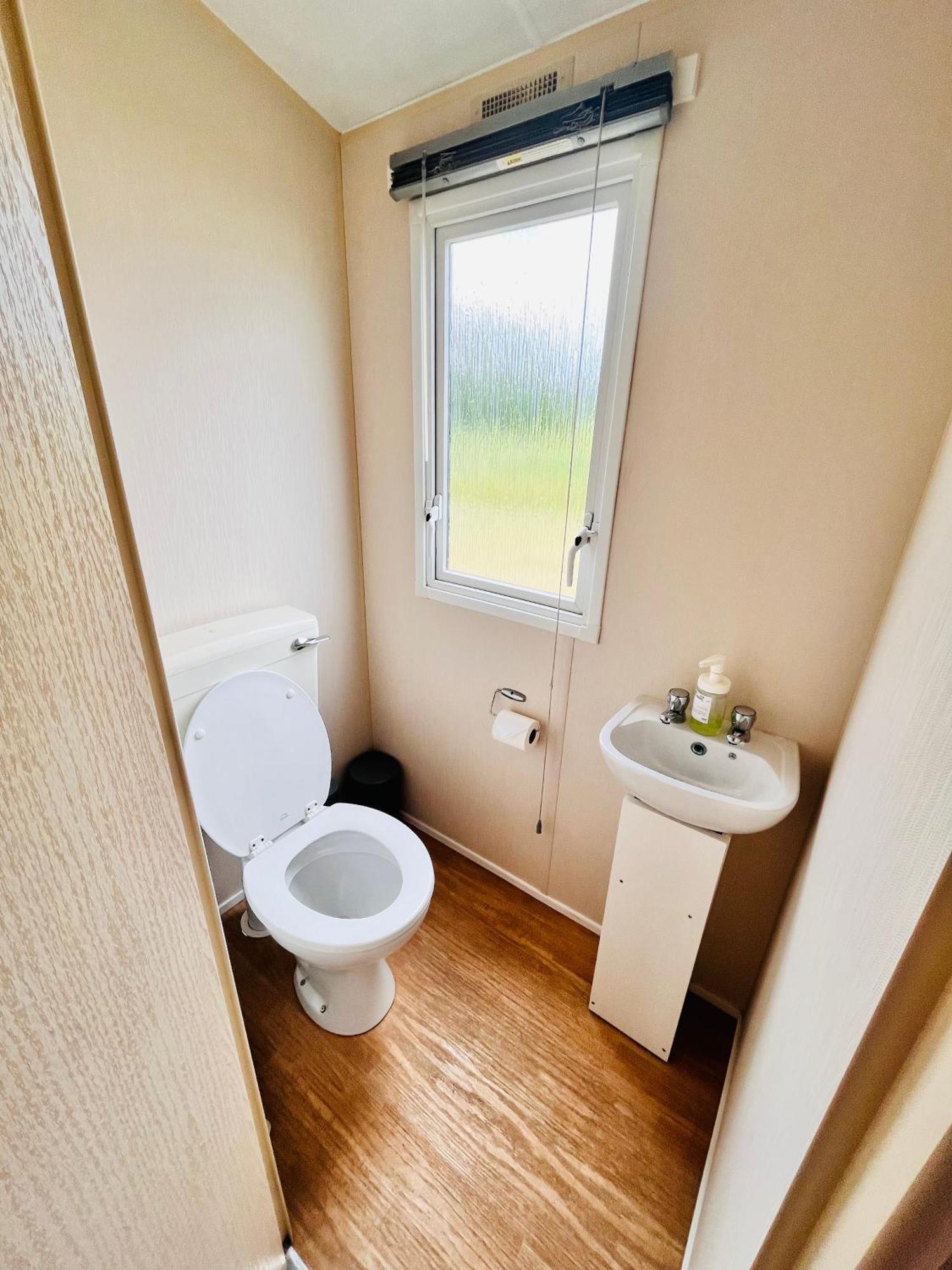 Lola'S Caravan. Your Home Away From Home. Parkeston Eksteriør billede